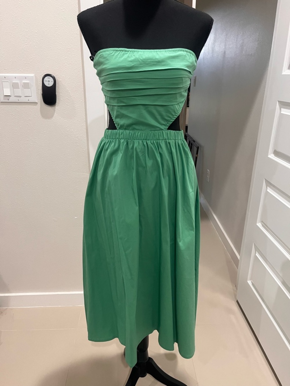 Forever 21 Green Strapless Midi Dress with Cutout Waist